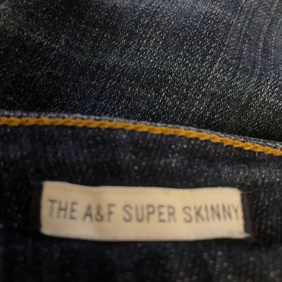Abercrombie Sz:25Wx31L Super Skinny Distressed Blue Jeans - Picture 7 of 7
